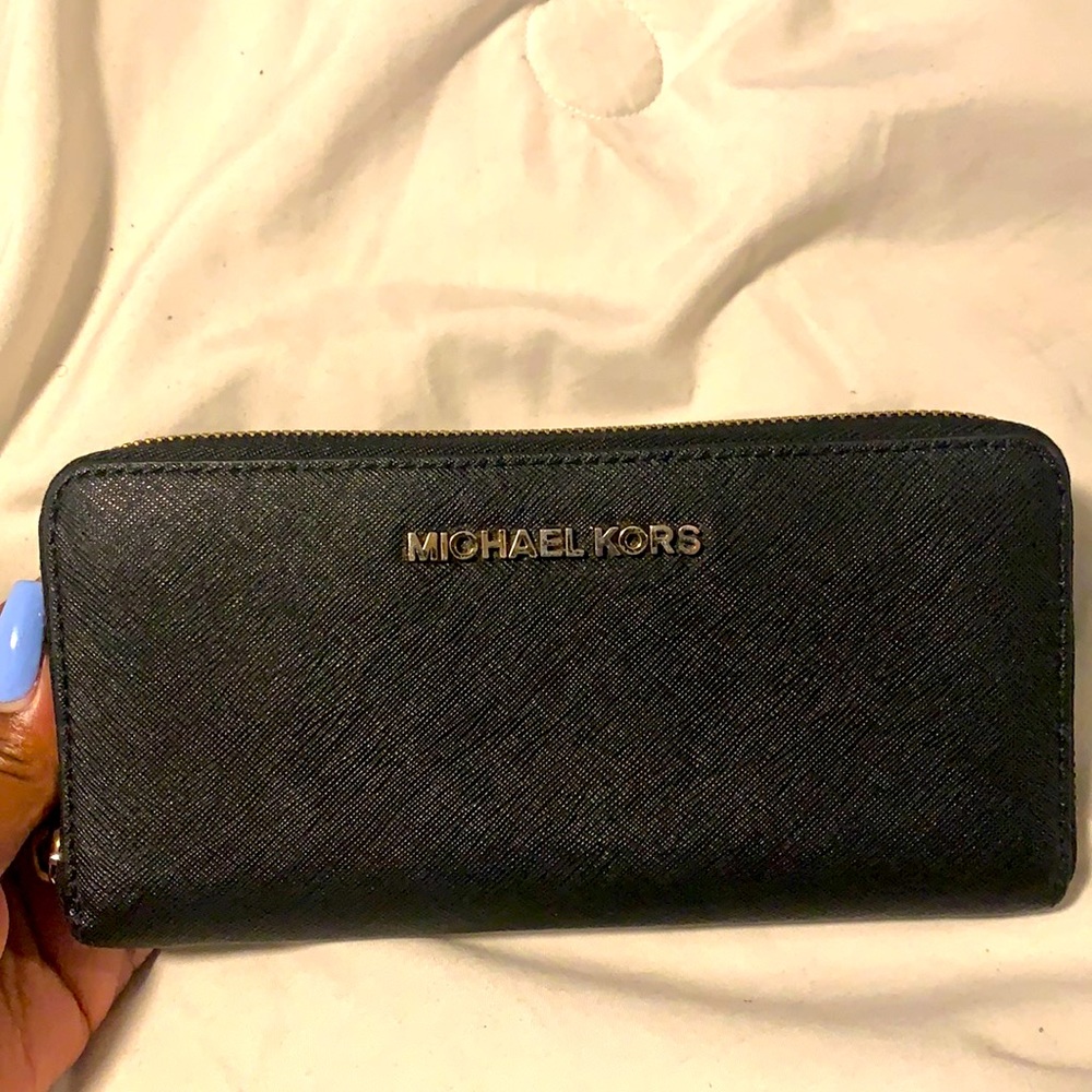 Jet Set Travel Leather Wallet- Final Price‼️